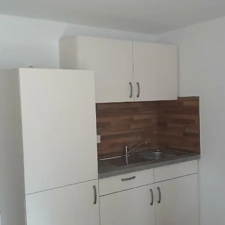 Gaensebluemchen Апартаменты *